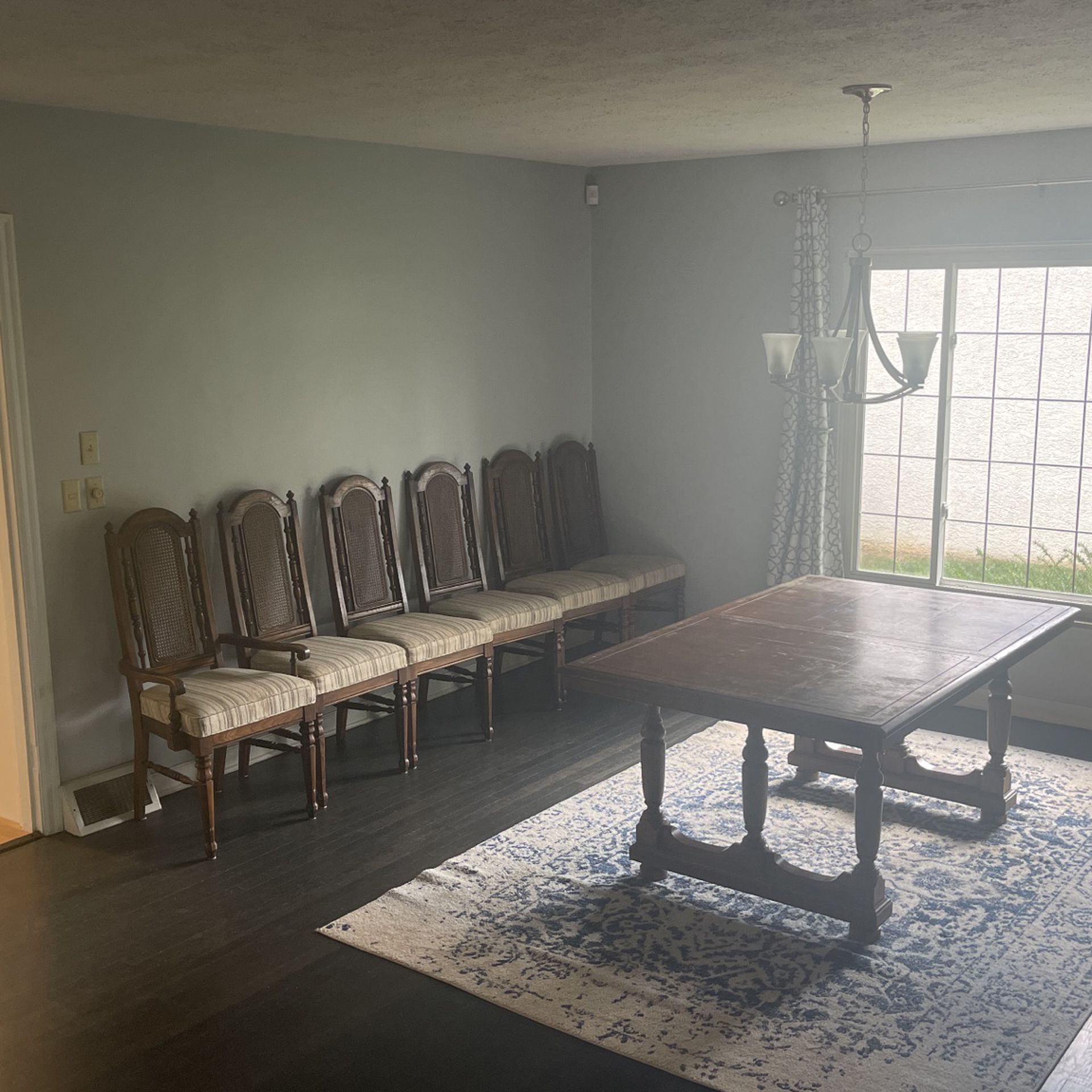Large Dinning Room Table With 2 Inserts, Padded Cover And 6 Chairs 