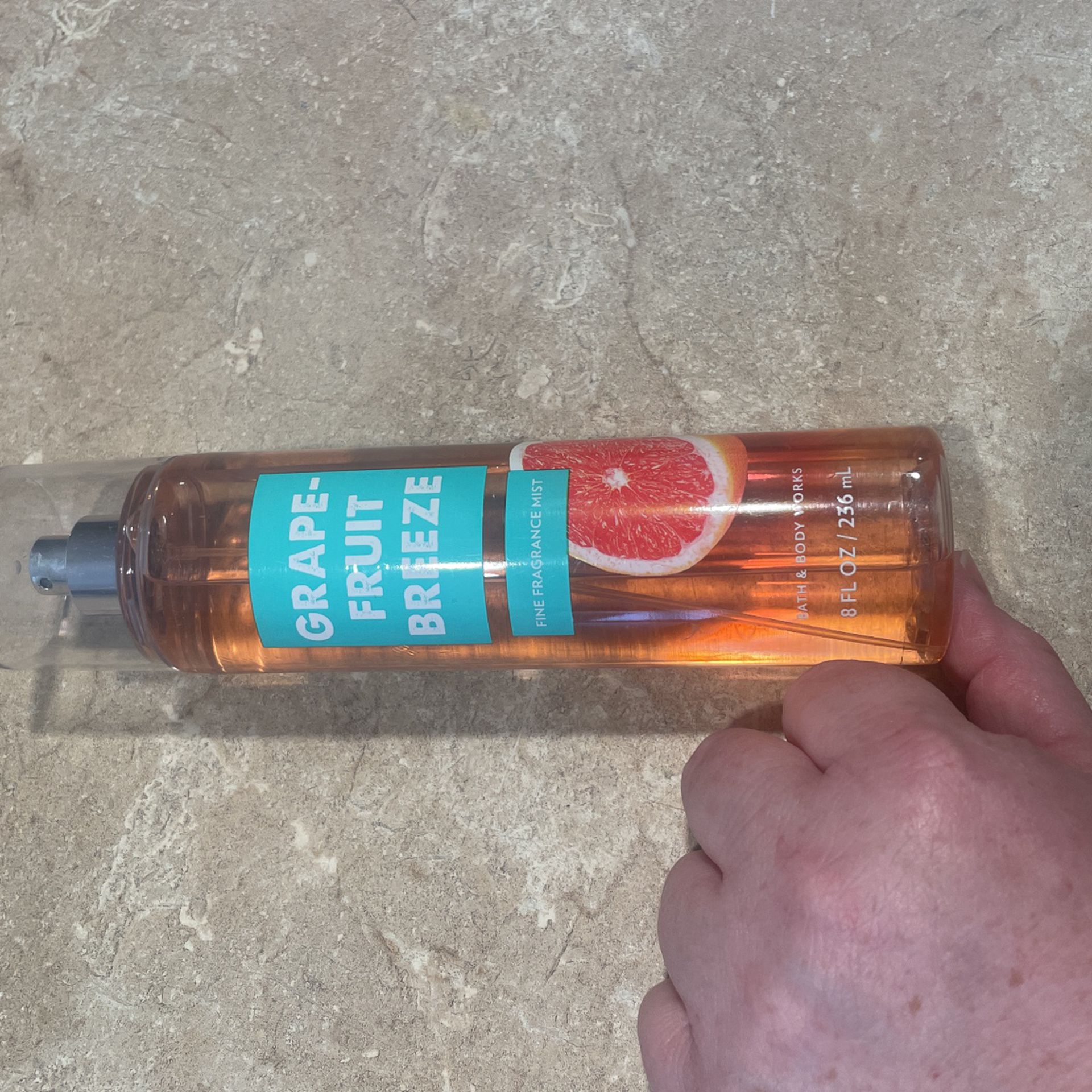 Bath And Body Grapefruit Freeze Body Spray