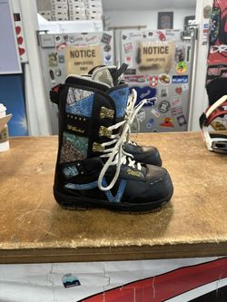 Vans size 6 1/2 Snowboard Boots Certified With Warranty Located At Sin City Snowboards