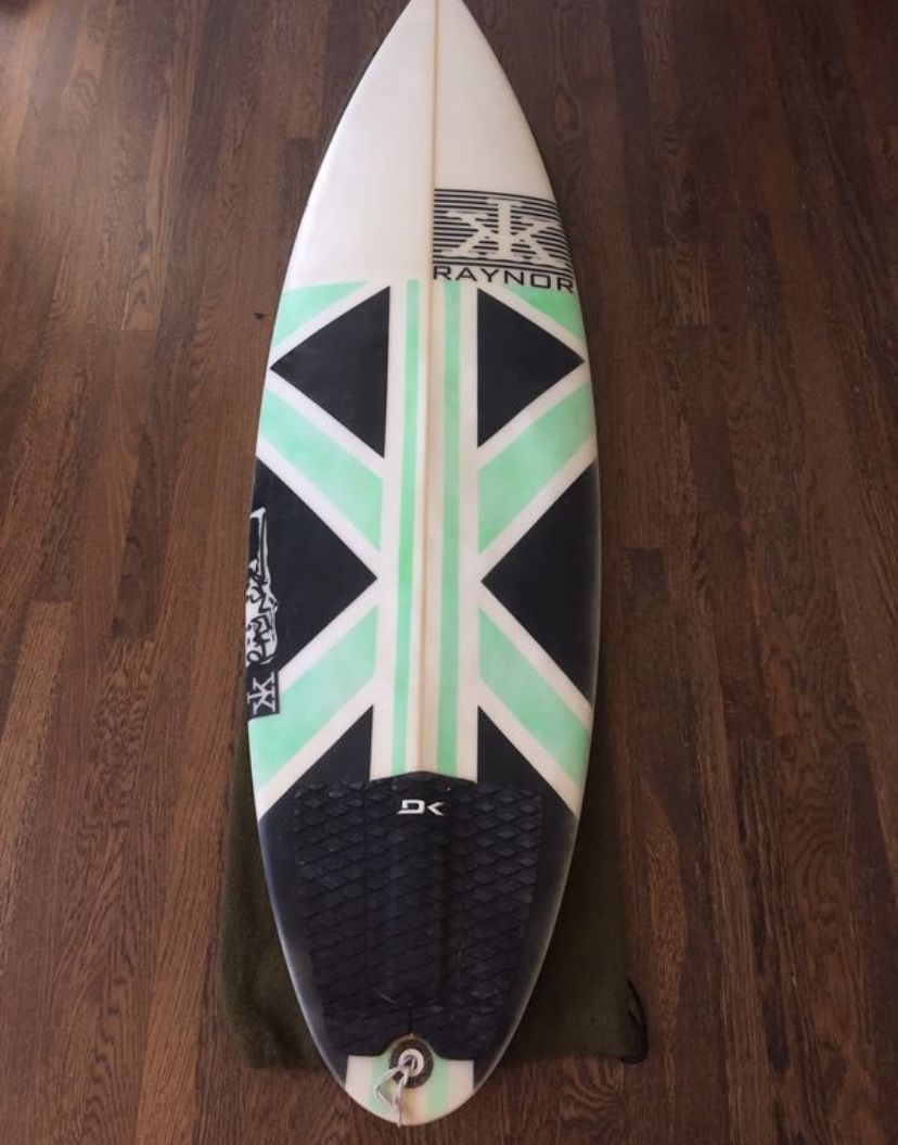 Surfboard: Missing Link 5’10x 19 1/4x 2 3/8