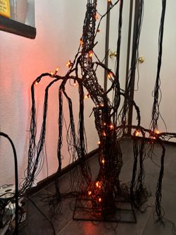 Halloween tree
