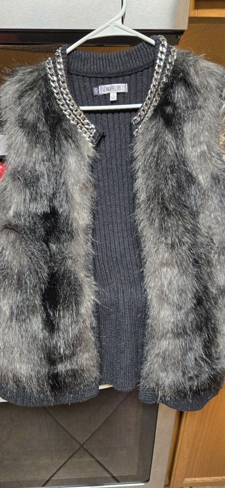 Jennifer Lopez Sweeter Vest With Neck Chain