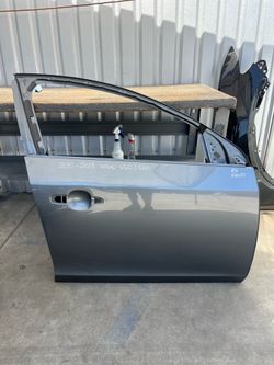 2010-2011-2012-2013-2014-2015-2016-2017-2018 VOLVO V60/S60 RIGHT FRONT DOOR OEM USED #10706