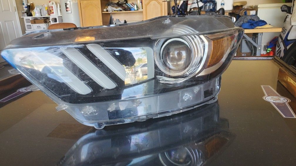 Ford Mustang 2017 GT Left Headlight.