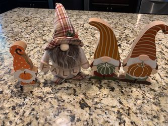 3 Pcs wooden gnome Fall/Thanksgiving figurines, plus one soft stuffed gnome with fall banner & leaves accented on tat