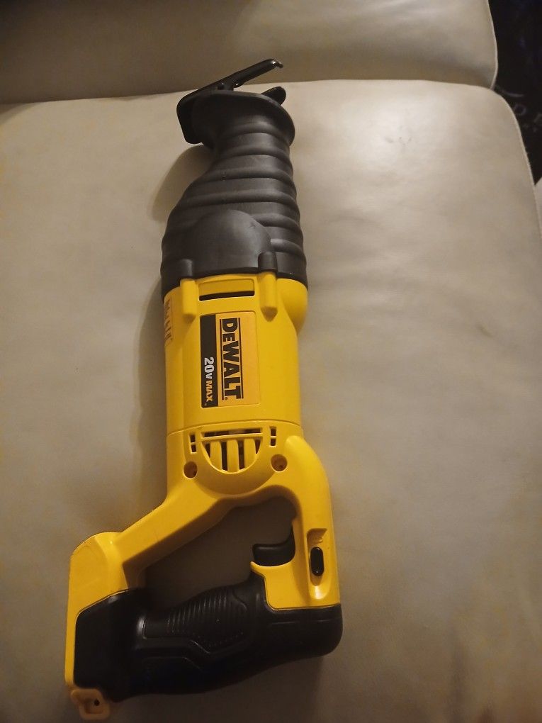 DEWALT
20V MAX Cordless Reciprocating Saw (Tool Only)