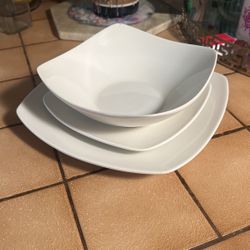 White Square Plates & Bowls 