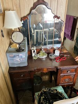 Antique vanity