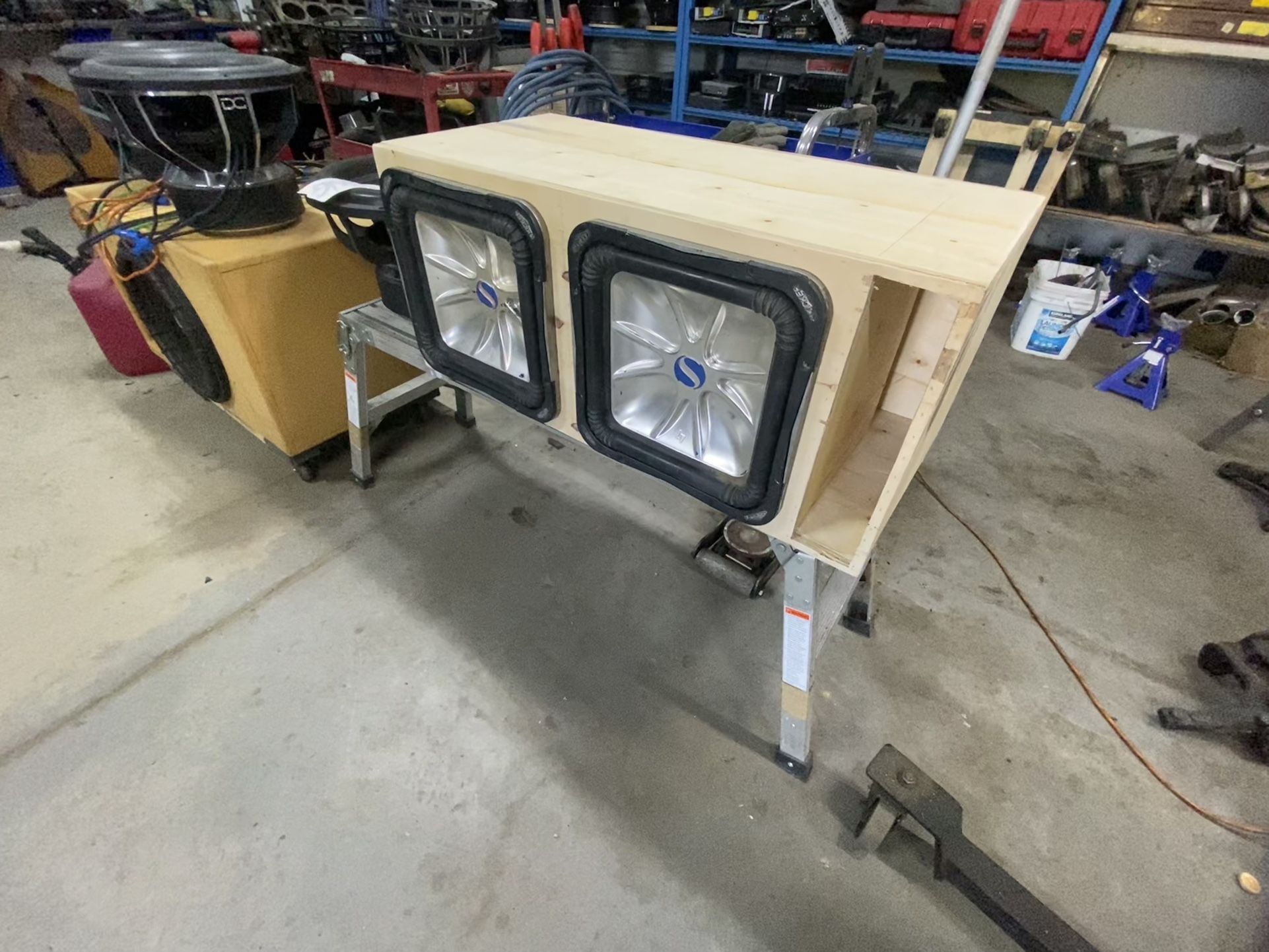 12” Kicker L7