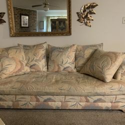 Floral Pattern Sofa Set 