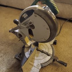 Black & Decker 10in. Middor Saw