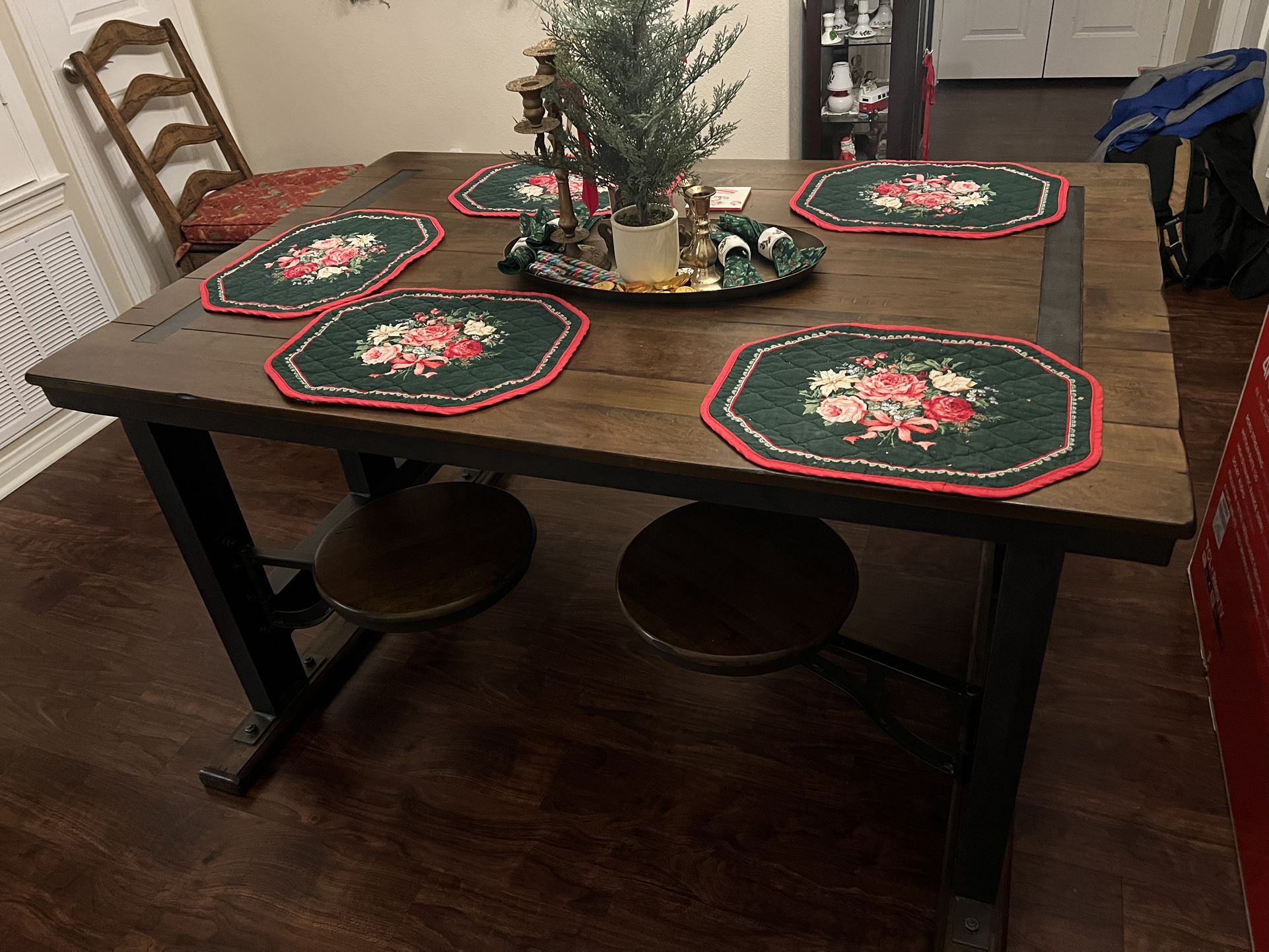 Cafeteria Style Dining Table