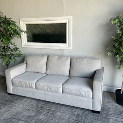 Havertys Couch - Free Delivery
