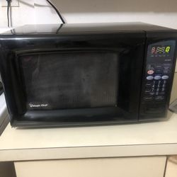 Very Good Condition  Magic Chef Microwave 