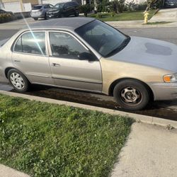 2000 Corolla. NEED GONE TODAY! 800!! FIRM!!!
