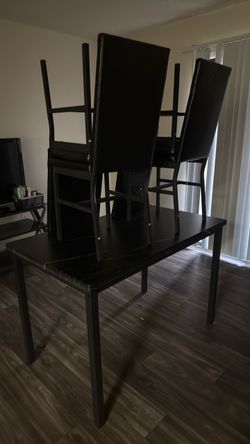 Black Table set