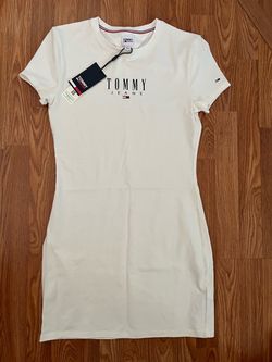 REDUCED!!  TOMMY  JEANS WHITE T SHIRT DRESS. New with tags. Tag says Large but fits small