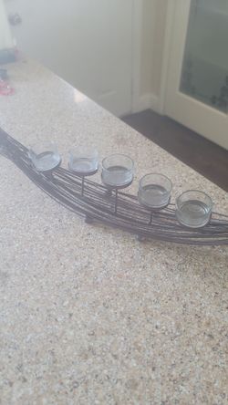 Tea light candle holder