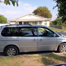 2004 Honda Odyssey 