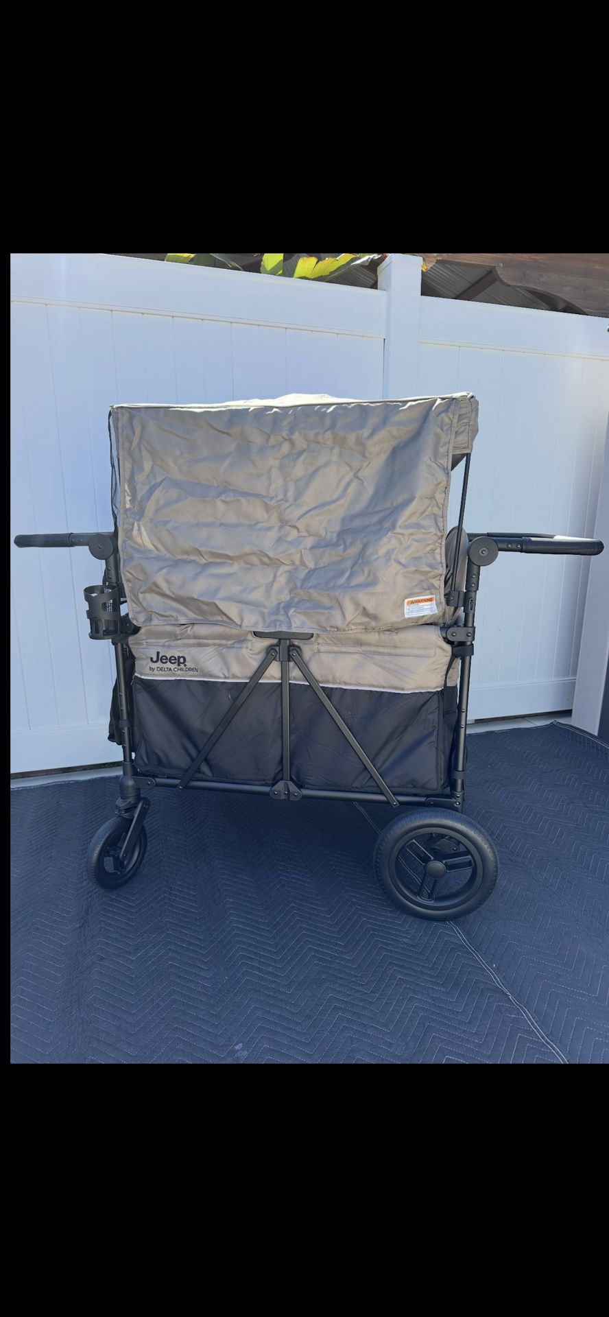 Wagon/ Jeep Gladiator 4 seater wagon/ 4 seater/ kids/ toys/ sports/ beach/ travel/ Jeep/ New