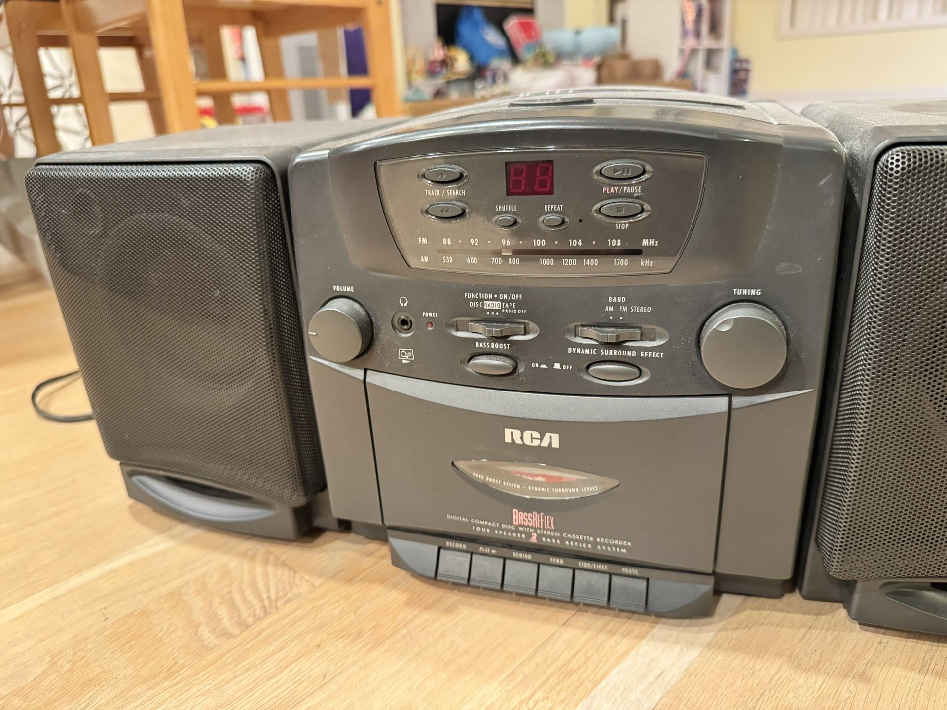 RCA BassReFlex CD Stereo Cassette Recorder Boombox