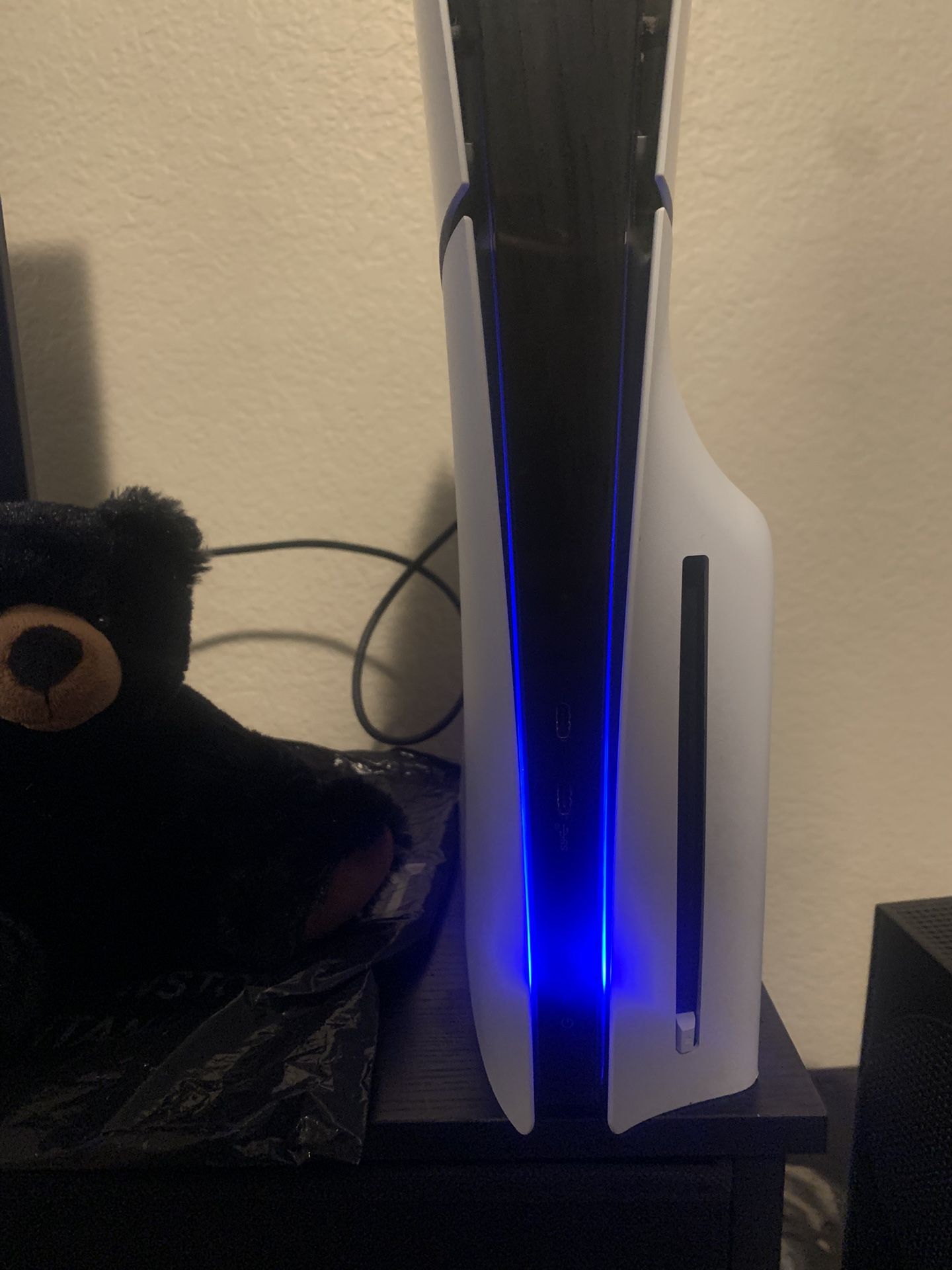 🎮 PS5 Disc Edition – Like New + Controller & Cords – $370 OBO ⚡