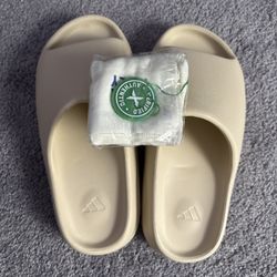 Adidas Yeezy Slider Size 8