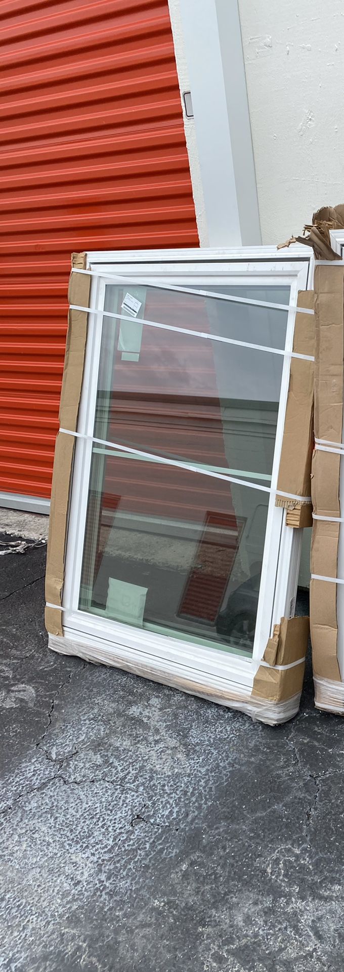 37x50 1/2 IMPACT WINDOW CASEMENT EGRASS NEW