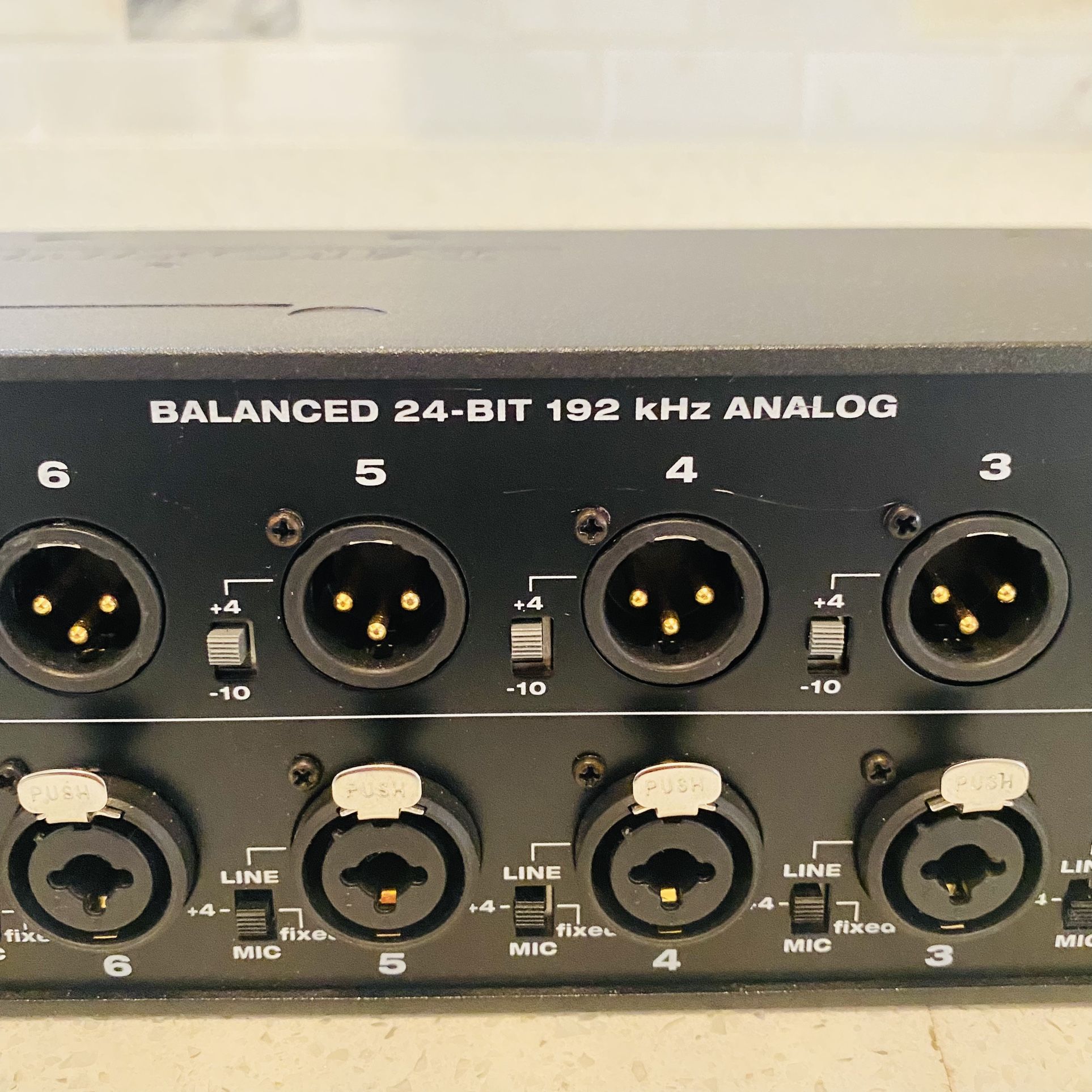 MOTU 896HD-8-Channel-24 Bit-192 kHz-Firewire Audio Interface-XLR I