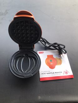  DASH DMWP001OR Mini Maker for Individual Waffles, Hash Browns,  Keto Chaffles with Easy to Clean, Non-Stick Surfaces, 4 Inch, Orange  Pumpkin: Home & Kitchen