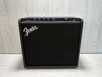FENDER MUSTANG LT25 COMBO AMP (A1G014188)