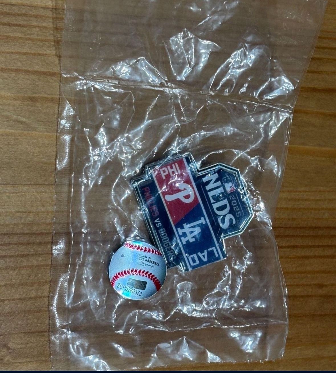 Dodgers Phillies 2025 NLDS Pin