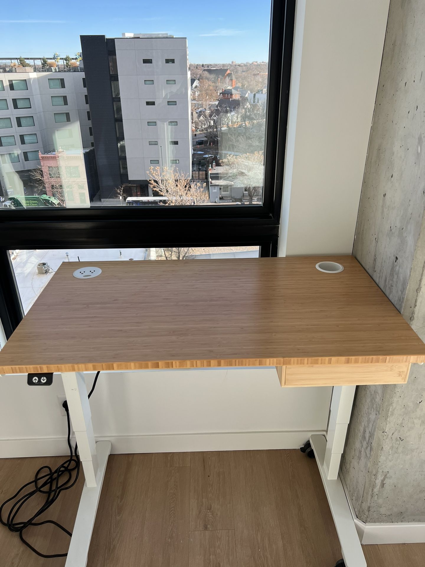 UPLIFT Standing Desk - 42"x24" Bamboo - Electric - EXCELLENT Condition