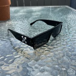 Black off sunglasses 