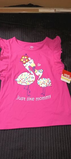 Toddler Girls nice top size 4t with logo just like mommy $4