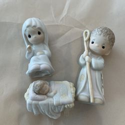 Precious Moments Mary, Joseph And  Baby Jesus