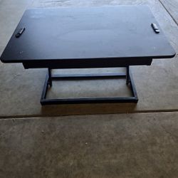 UPLIFT desk sit-stand converter