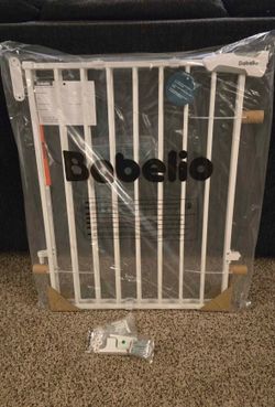 Tall Pet Gate / Safety Gate - Fits Openings 26” - 43”