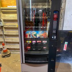 Beverage Snacks Machine With Credit Card Reader 