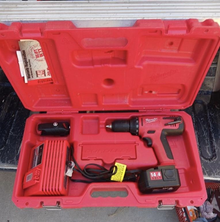 Milwaukee 14.4v Drill