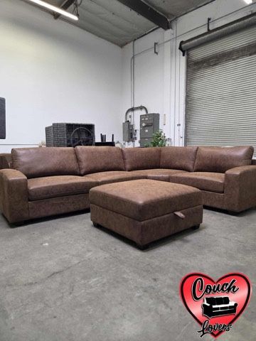 ‼️Liquidation Sale‼️ Leon 5-piece Fabric Sectional with Storage Ottoman(Free Delivery)