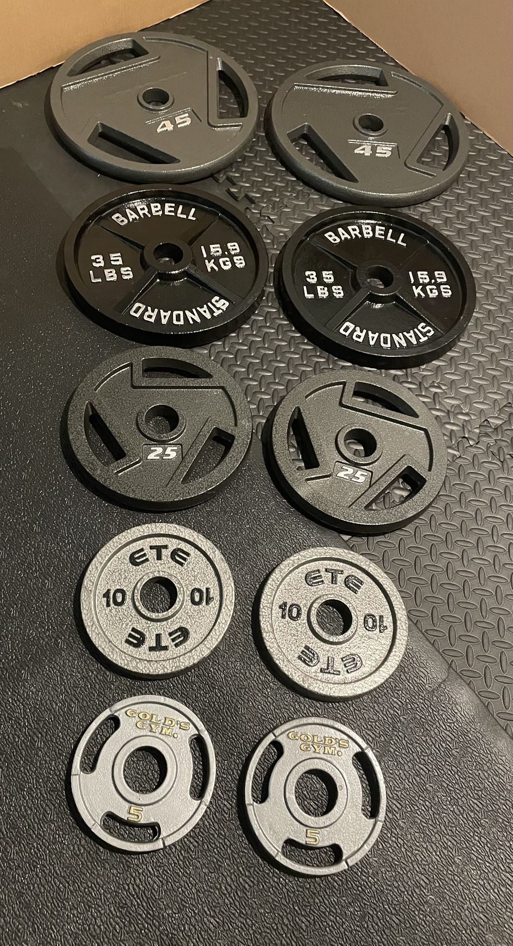 BRAND NEW Olympic Weights Plates Set. Total weight 240#