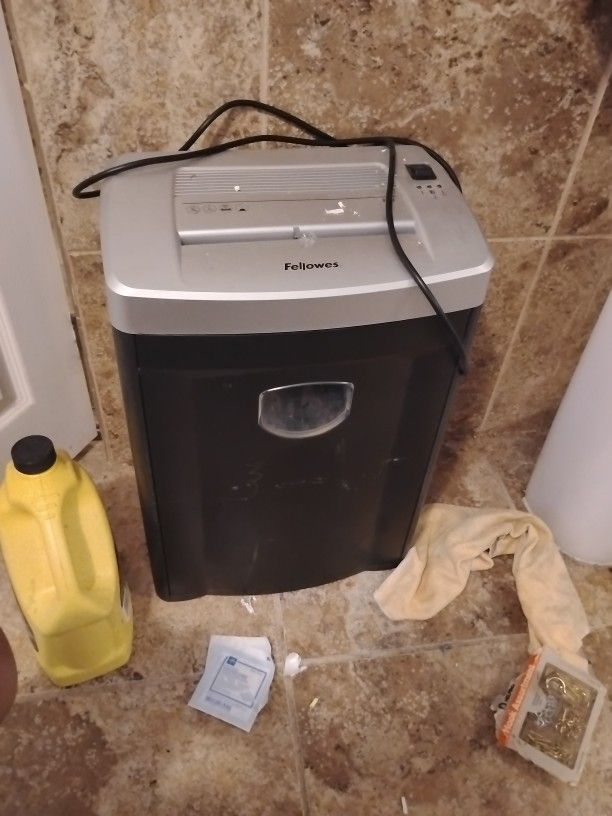 Durable Paper Shredder