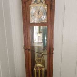 Grandfather Clock Howard And Miller Model#610=985