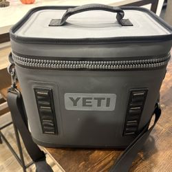 Yeti Hopper 12