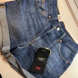 501 Levi’s Shorts Mid Rise 