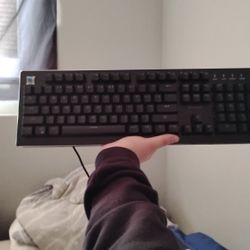 Keyboard I Bought For 200 Looking For 60 The Least I Could You Is 50
