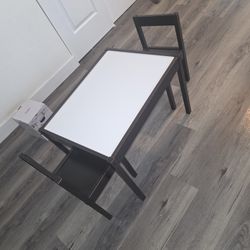New Kids Learning Table With Chairs 