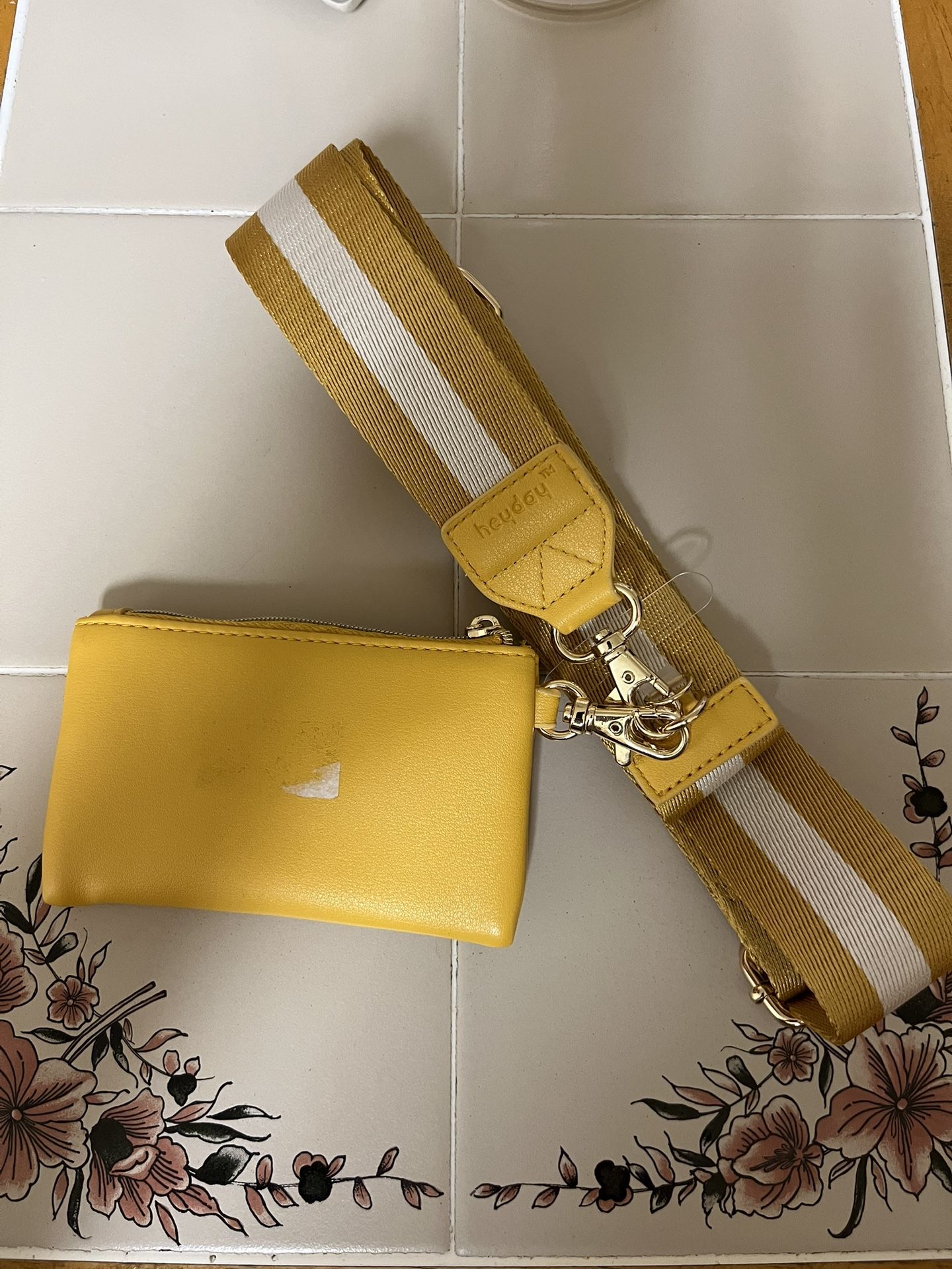 Crossbody Hands free Phone And Wallet 