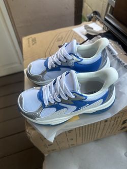 YESKIS Boys Girls Light Up Shoes Kids Lightweight Breathable Mesh Led Flashing Fashion Running Sneakers for Toddler Little Kid Size 11